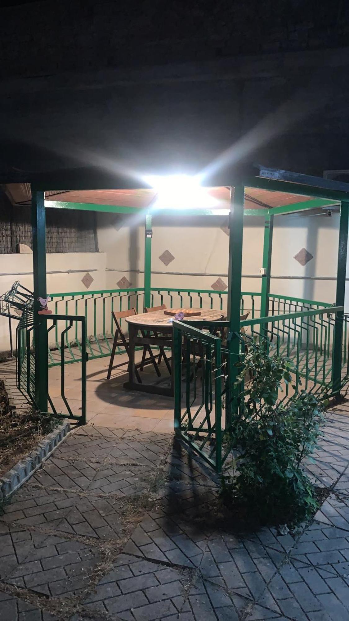 B&B Civitavecchia La Casetta Con Giardino Exterior foto